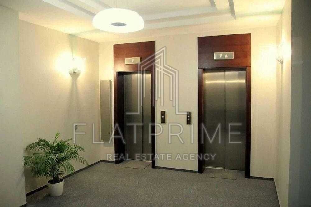 Продаж ОСЗ, Бізнес-центр 3379м2 біля метро! Центр міста!