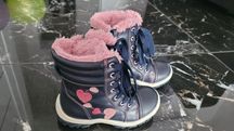 Oddam buty zimowe dla dziewczynki