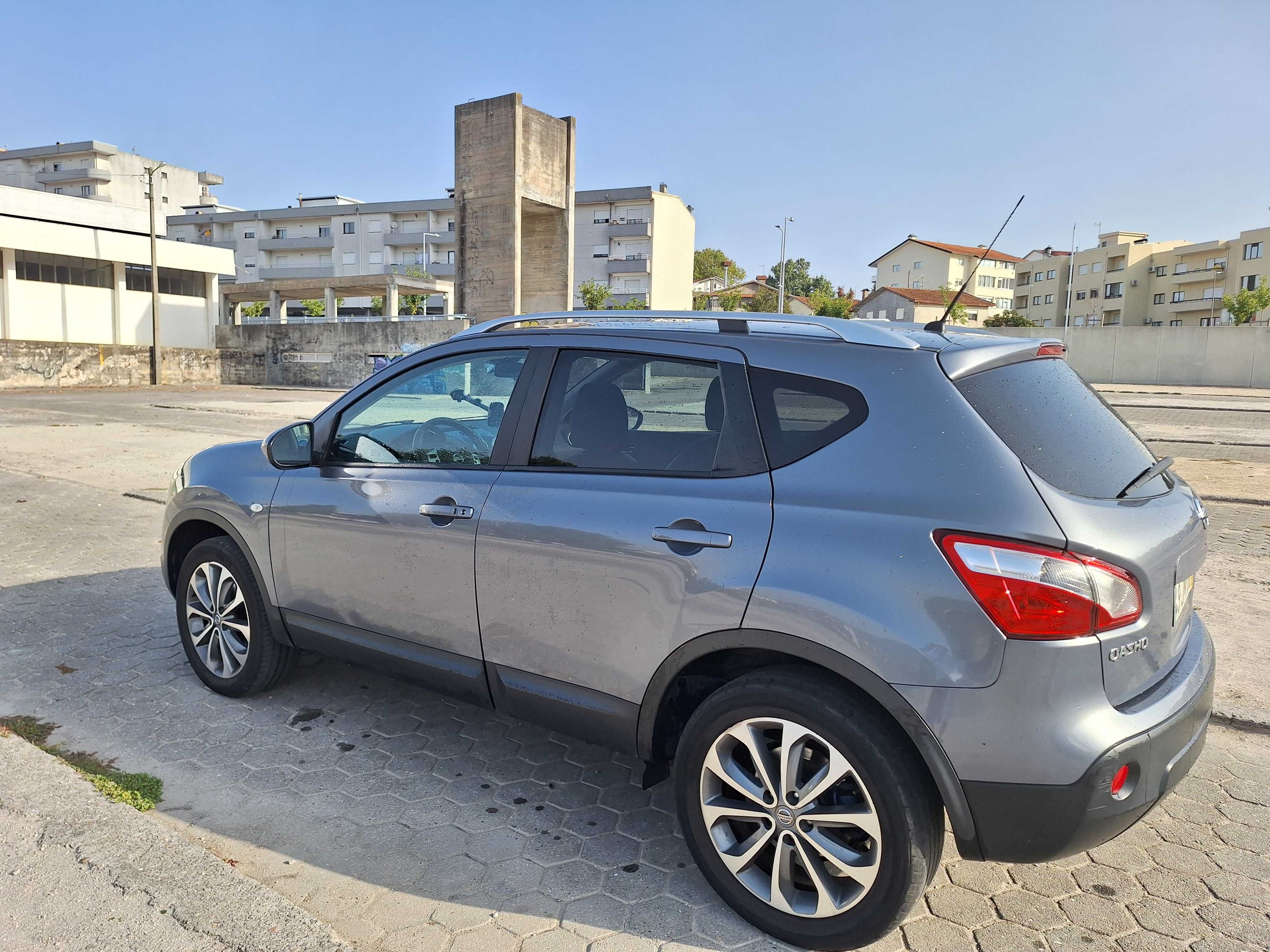 Nissan qashqai tekna full extras