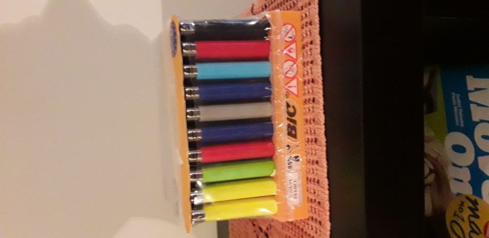 Caixa Isqueiros Bic " Maxi "