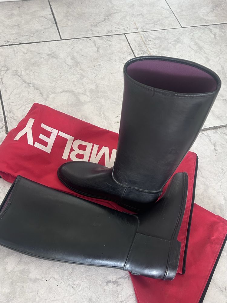 Botas e toque de Equitação