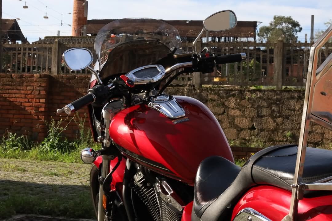 Yamaha Stryker (XVS 1300 Custom) + NEXX X.G100R (pouco uso)