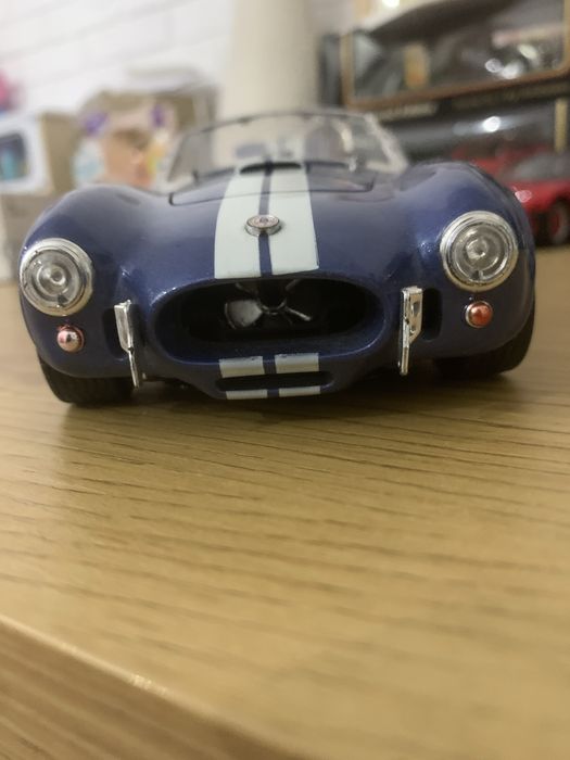 Model Road Tough Selby Cobra 427S/C 1:18 kolekcjonerski