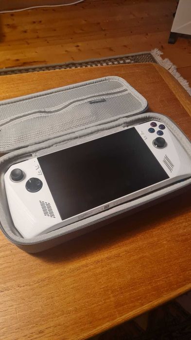 Asus Rog Ally Extreme Z1