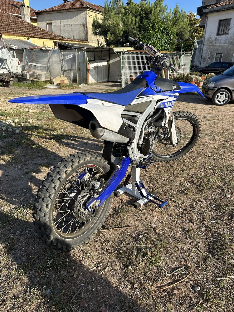 Yamanha yzf 250.