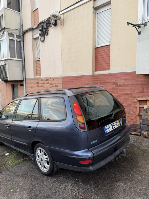 Vende ou troco se carro em bom estado