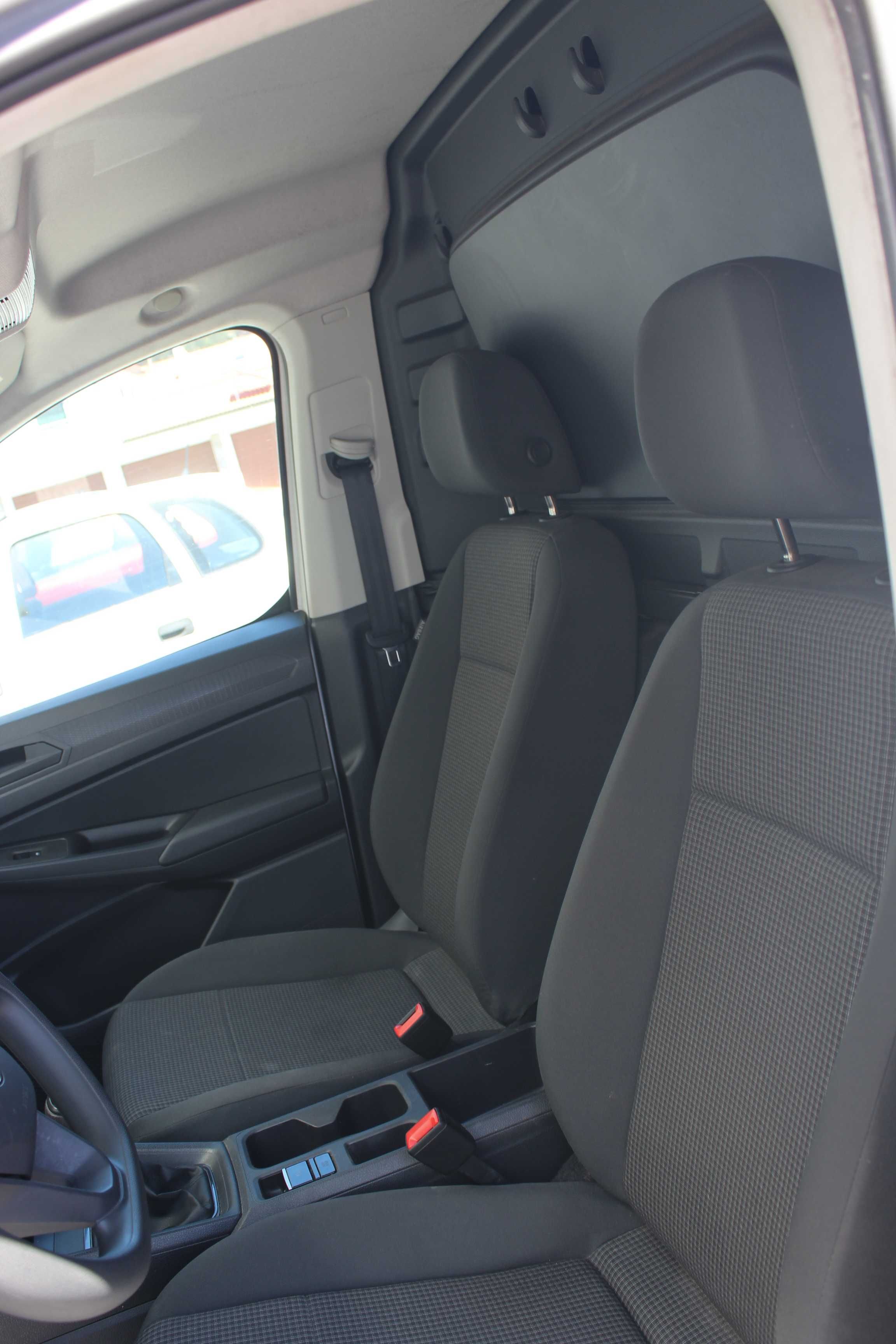 VW Caddy 2.0 TDI 102CV, A/C IVA dedutivel 06/2023