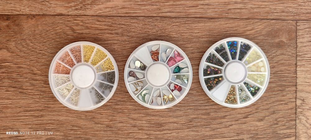 Стразы для маникюра
