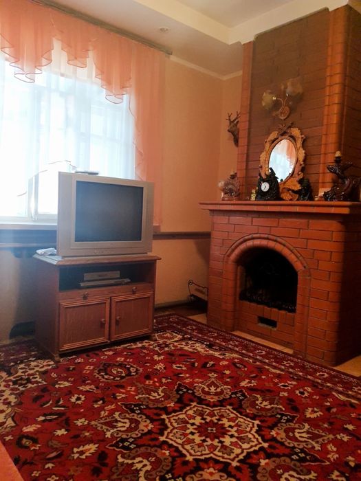 Продаю будинок з ділянкою землі