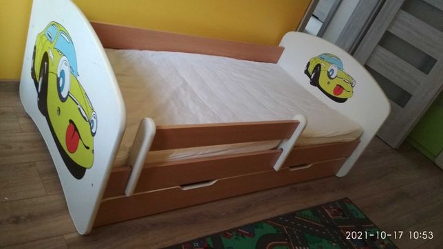 łóżko dziecięce z materacem i szufladą