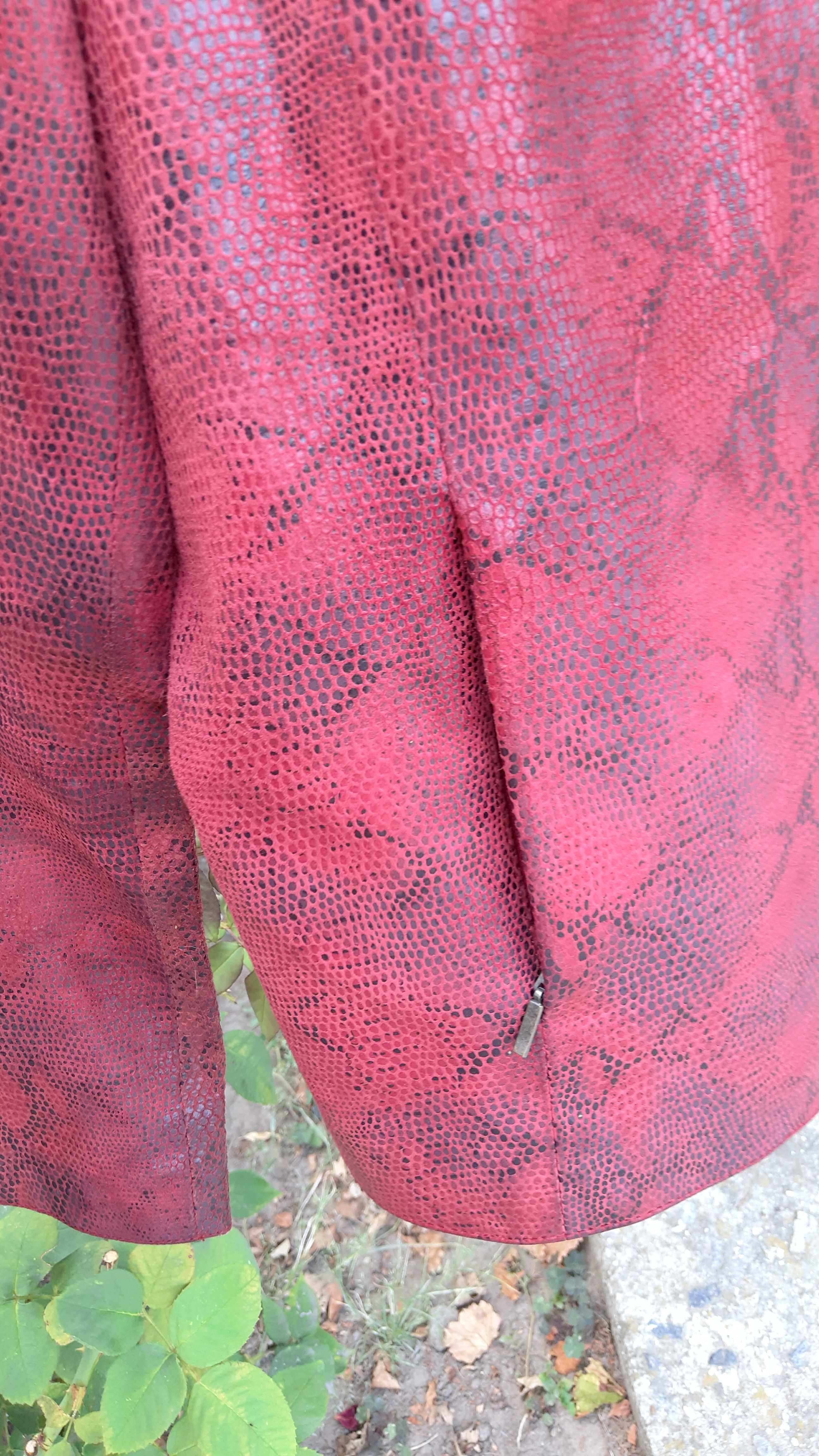 Кожаная куртка кожаный пиджак змеиный принт