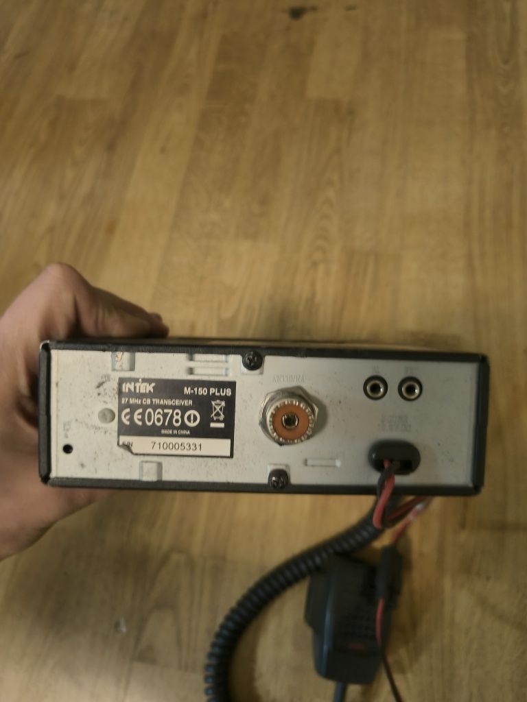 CB Radio Intek M-150 Plus + antena