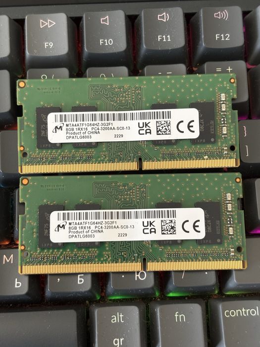 Micron 16 GB (2х8) SO-DIMM DDR4 3200 MHz (MTA4ATF1G64HZ-3G2F1)