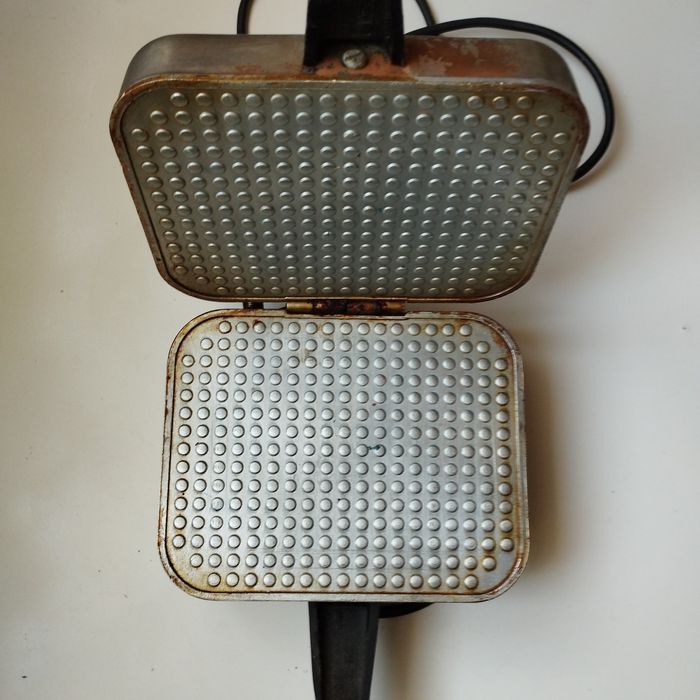 Вафельница "Ласунка"1991 г.