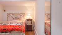 6047 - Confortável quarto com cama de solteiro