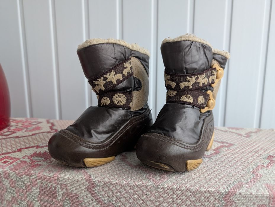 Чобітки Демар 23-24 р. Віддам