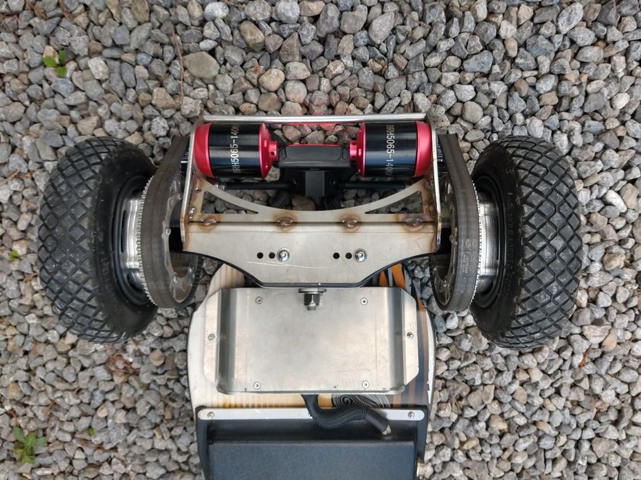 Terenowa deskorolka elektryczna, mountainboard.