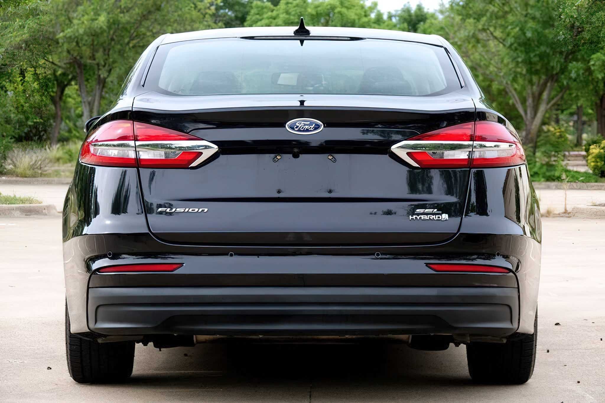 Ford Fusion Hybrid Titanium 2019