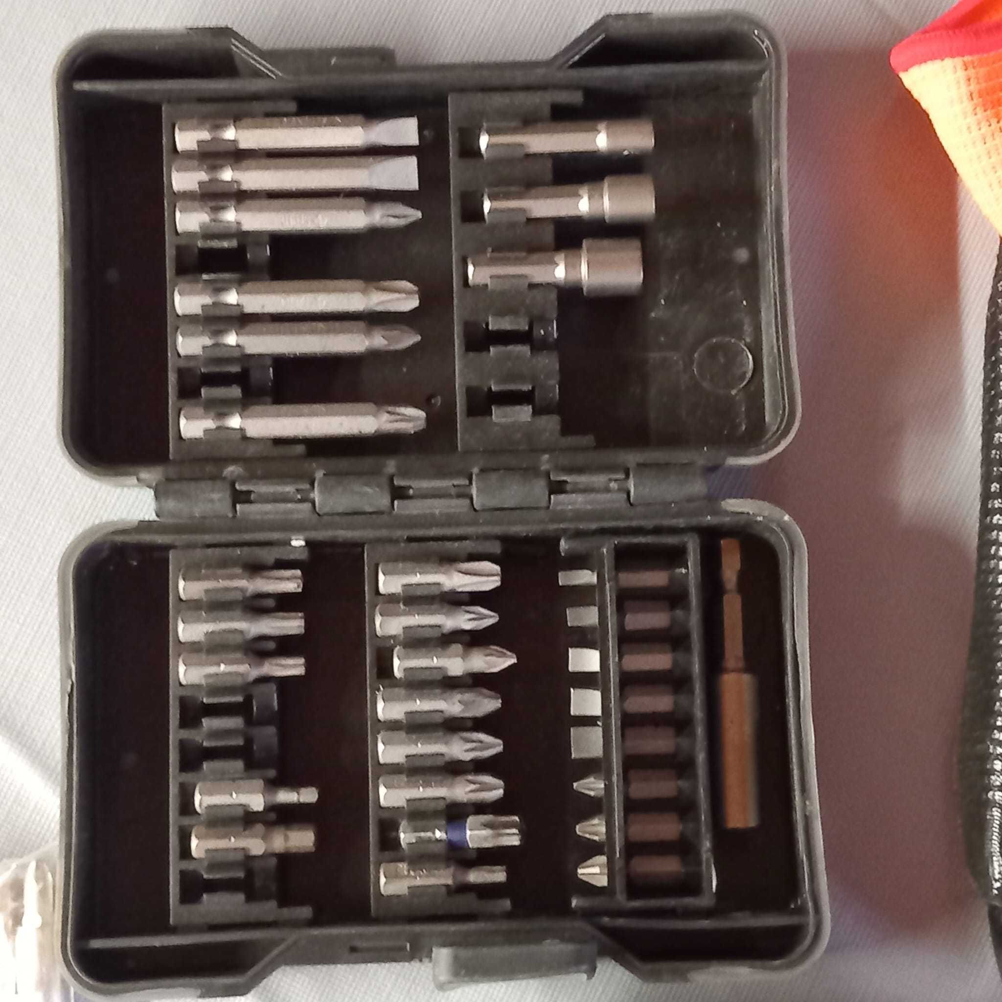 herramientas variadas en tres taladro y otros