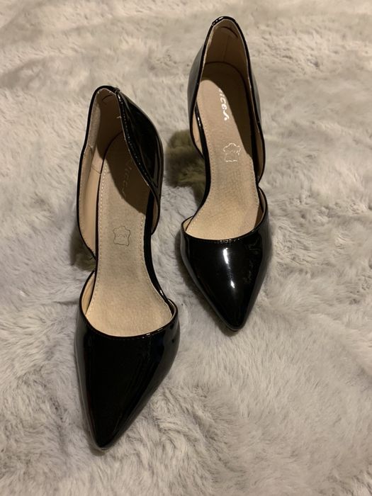 Szpilki VICES czarne lakier NOWE, r. 37