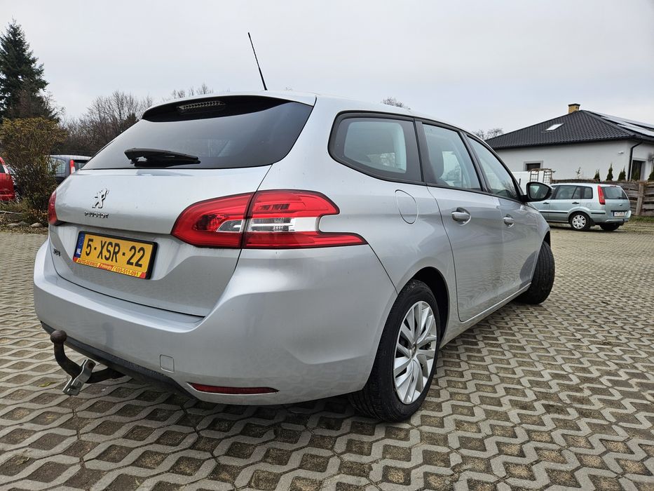 Peugeot 308 1.2benzynka/ klima/ navi/ 2014r