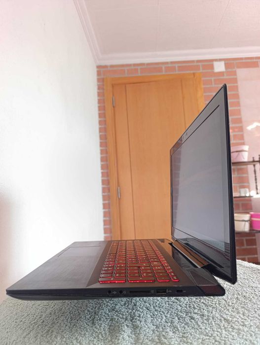 Lenovo Y50-70 (i5-4210H - 12GB RAM - 256GB SSD - Nvidia GTX 840M 2GB)