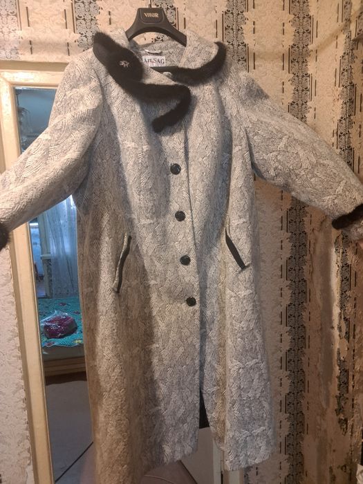 Продам зимове жіноче пальто