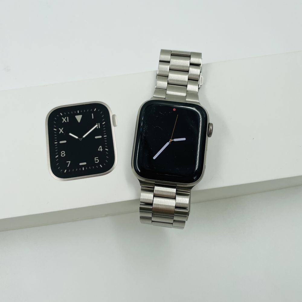 Apple Watch 5 44mm Titanium смарт годинник