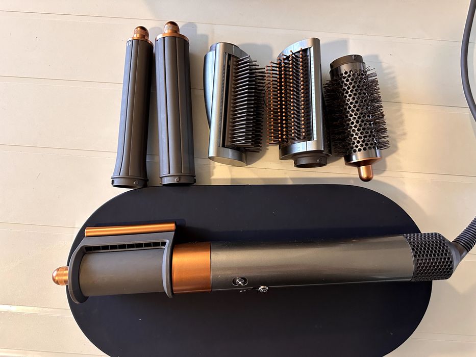 Vendo secador de cabelo Dyson Airwrap Complete Long. Como Novo