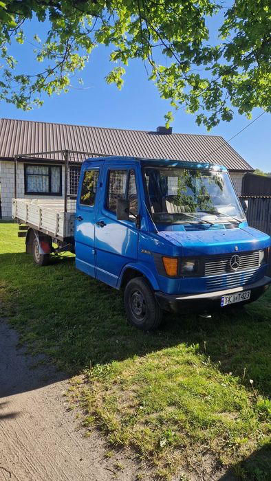 Mercedes 208D kaczka 7 osób
