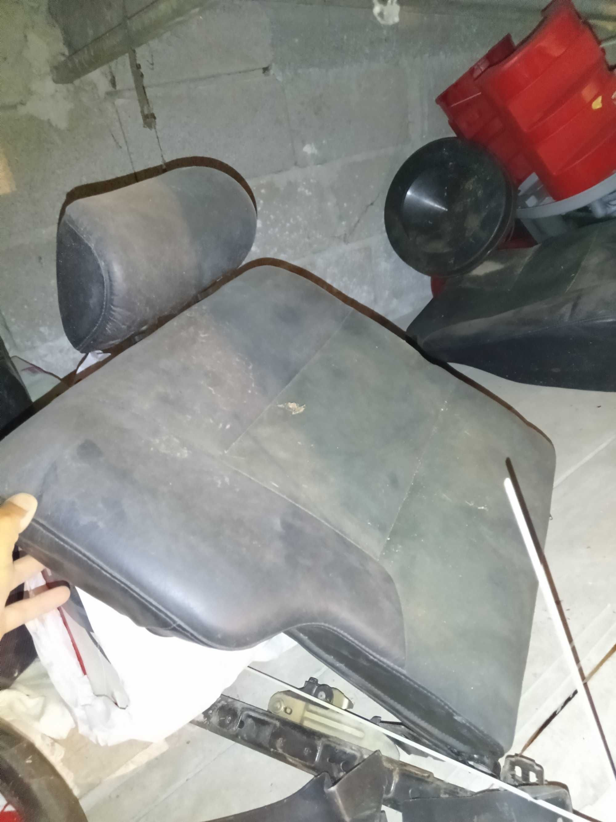 Bancos 106 gti em bom estado