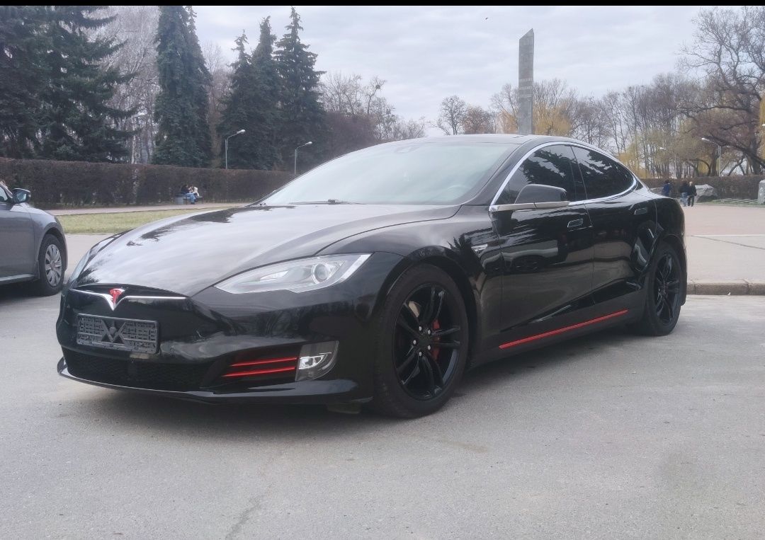 Tesla model S      Тесла модел S