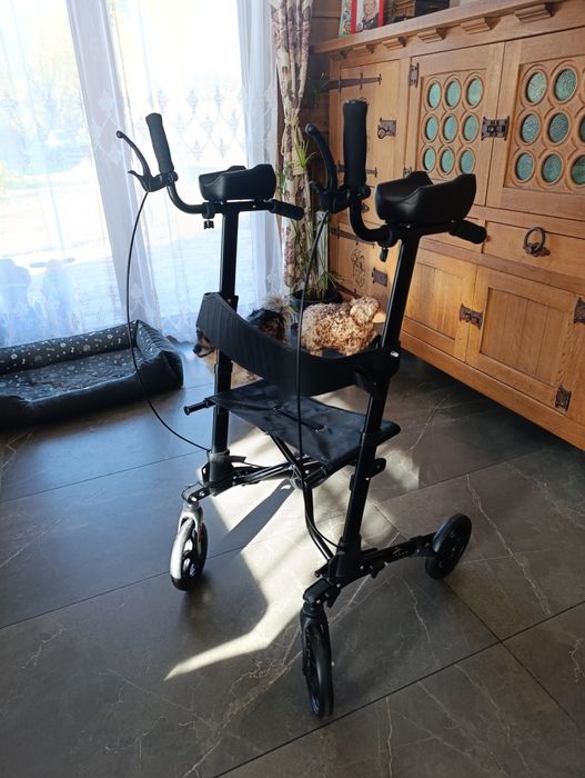 Sprzedam wózek/ podpórka czterokolowa Timago