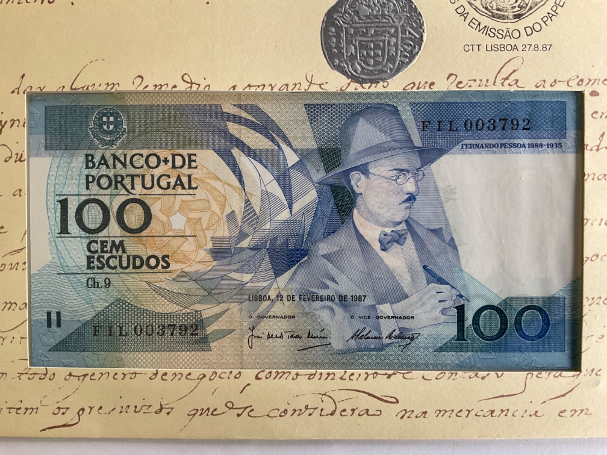 Sobrescrito com nota 100 escudos