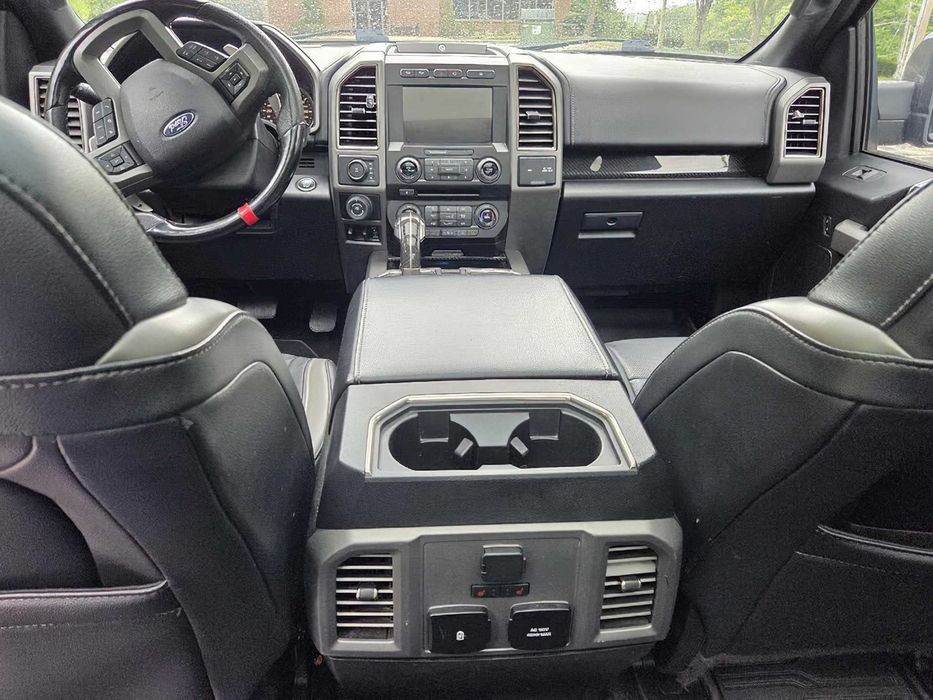 Ford F-150 Raptor      2018