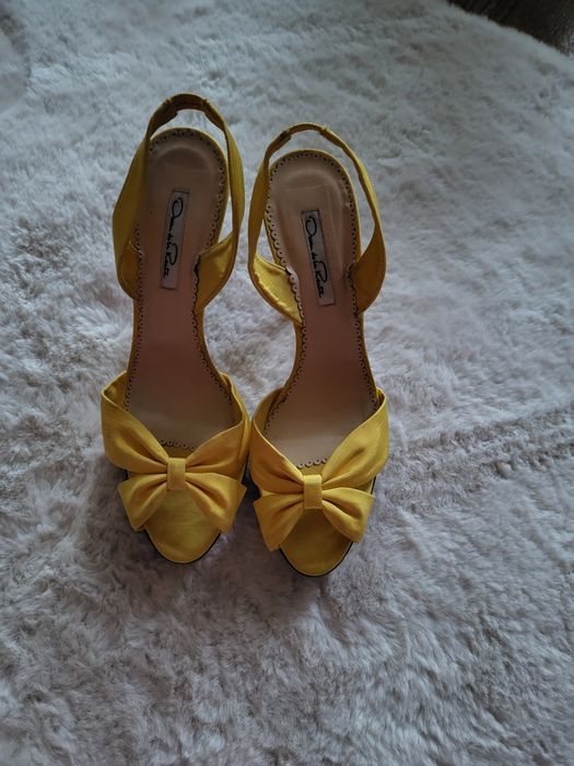 Wysokie szpilki Oscar de la Renta