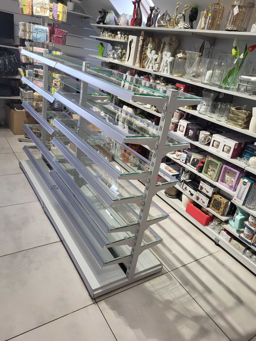 Regał sklepowy szklany Gablota Witryna szklana Wyposażenie Sklepu