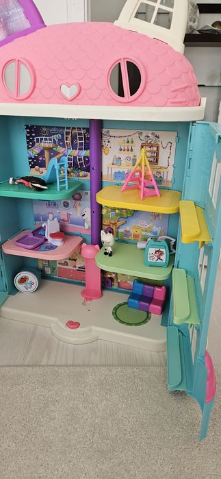 Casa da Gabby com caixa