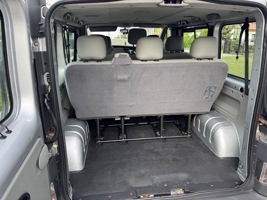 Opel Vivaro/Trafic 9 Os Klima 220 tys przebiegu Super Stan