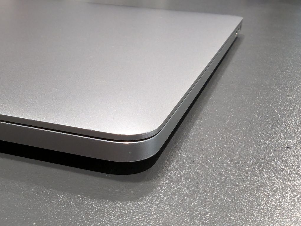 Macbook a1990 2018