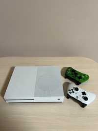 Xbox one s 1TB 2 джойстика