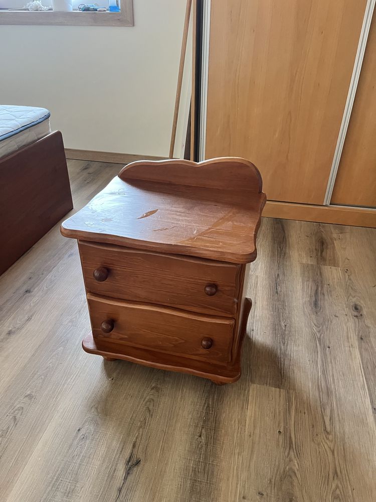 Mesa de cabeceira