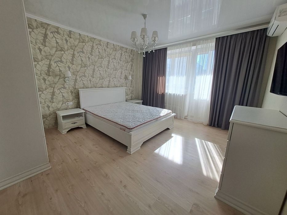 3-кімнатна квартира біля МОРЯ ! Капітальний стан