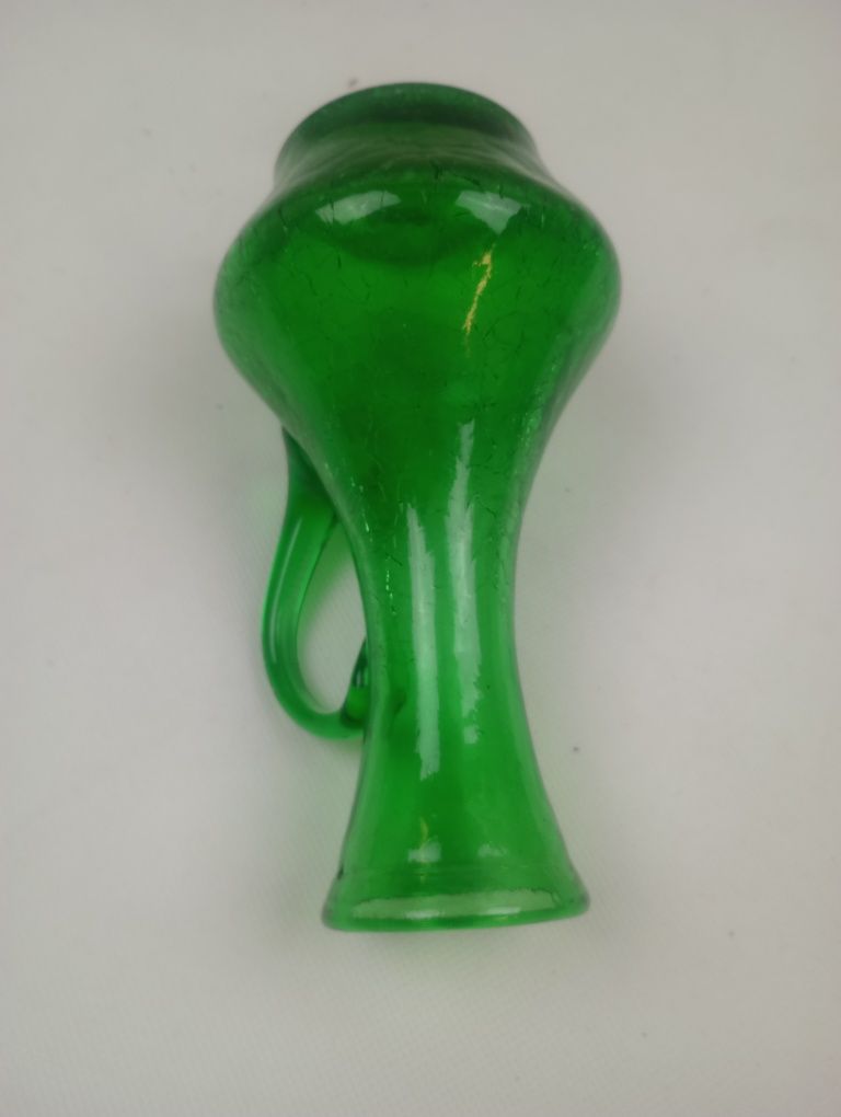 "pękający" szklany dzbanek zielony