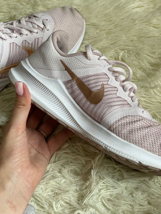 Кросівки Nike для спорту