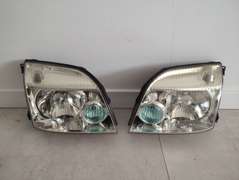 Lampy przód Nissan X-TRAIL T30 01r-07r Oryginał