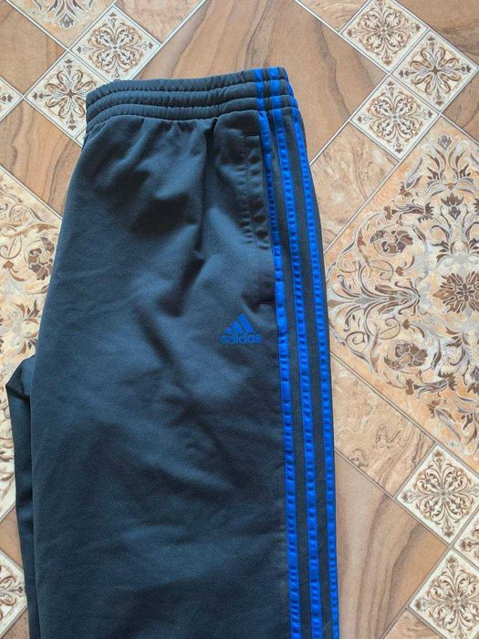 Спортивные мужские штаны Adidas Essentials