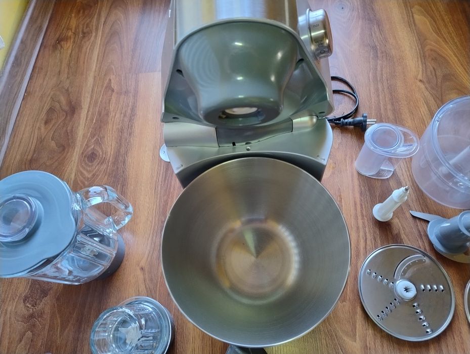 Wielofunkcyjny robot kuchenny, planetarny, mikser Kenwood