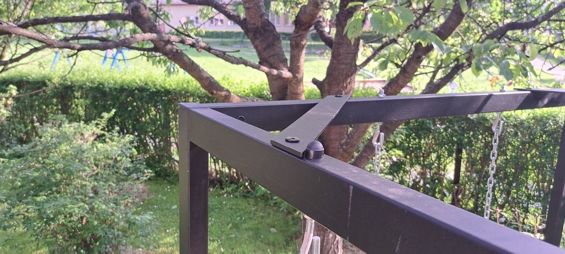 Swing table - meble ogrodowe