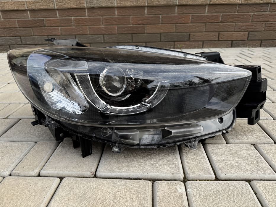 Фара передня права mazda cx - 5